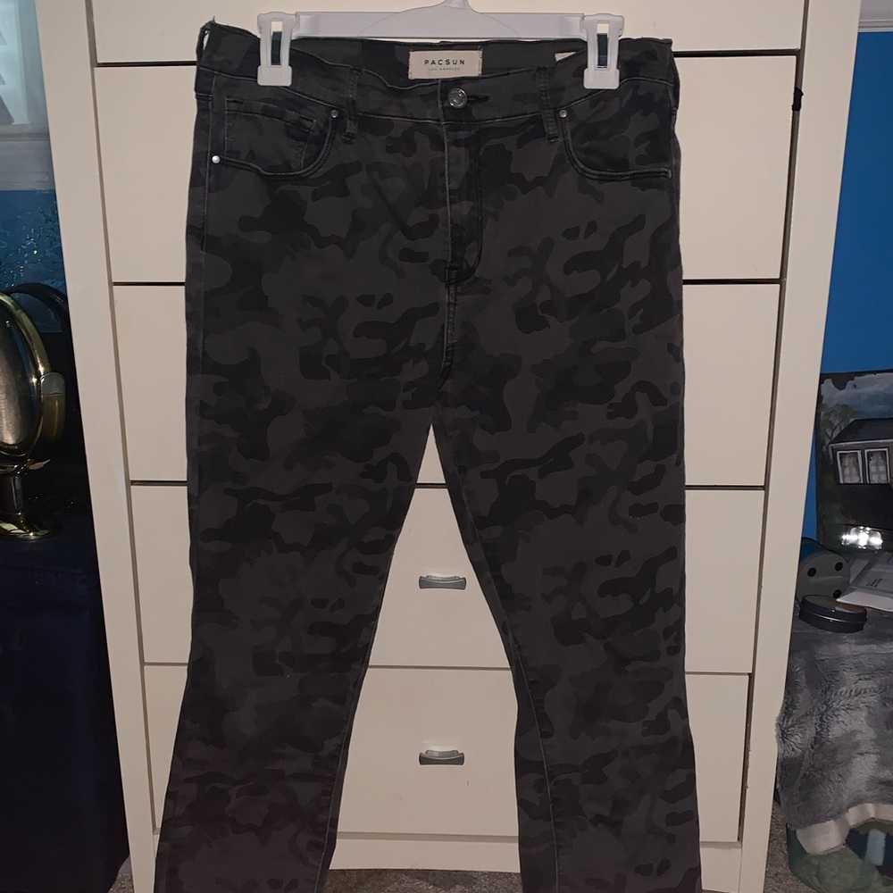 PACSUN: Camo Skinny Jeans